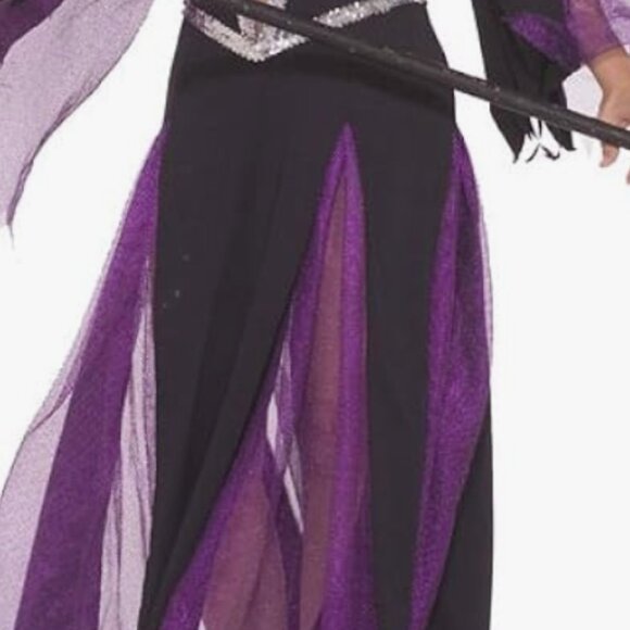 Ballroom witch. - Picture 3 of 5